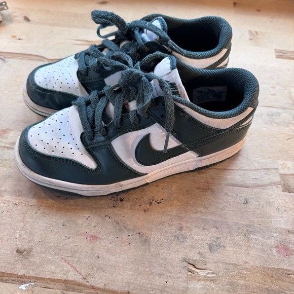 Nike dunks Green and White low top Athletic Shoes youth size 5 - Picture 3 of 10